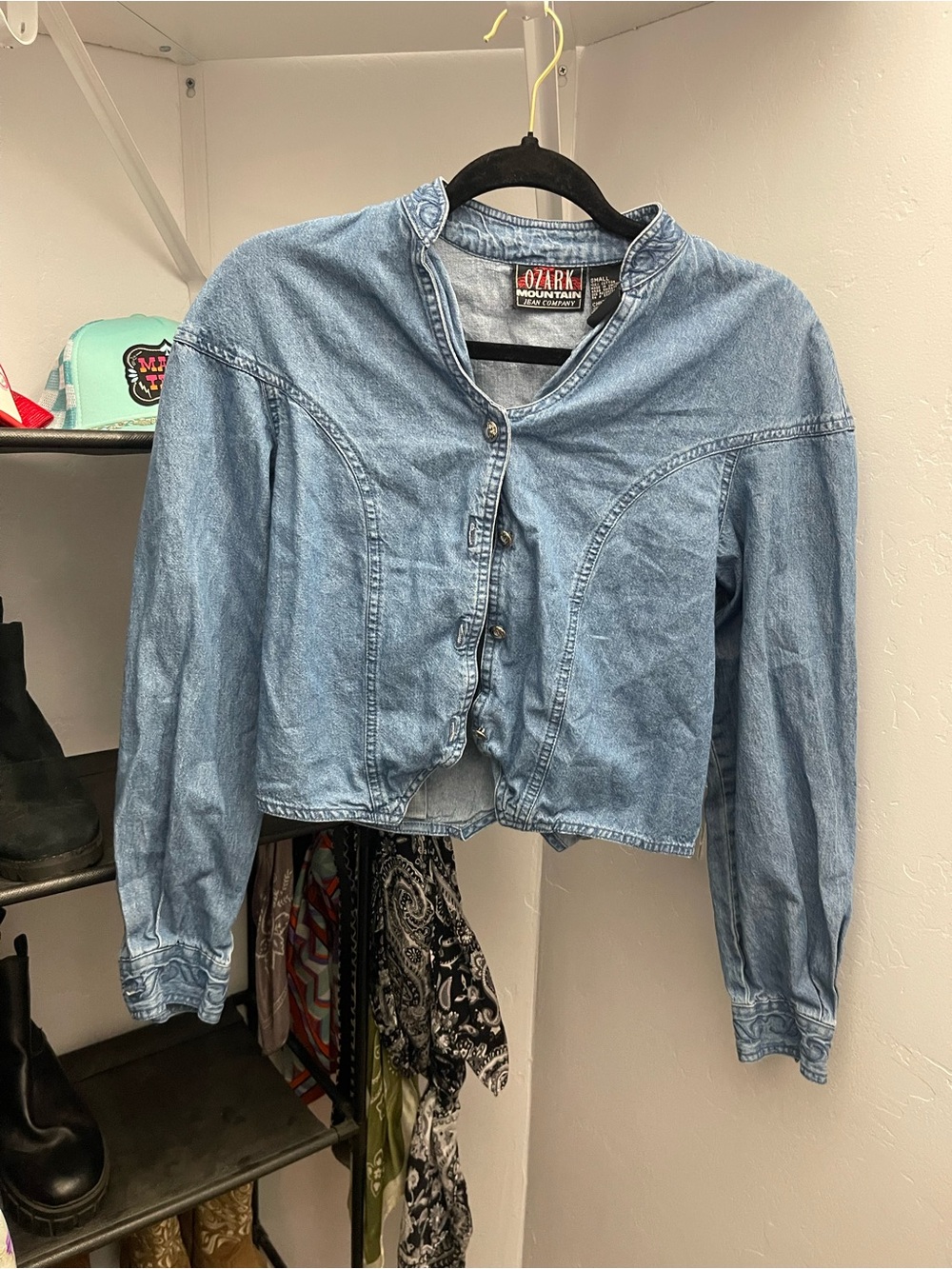 Vintage Ozark Mountain Light Denim Button-Up Jacket - Light Blue crop